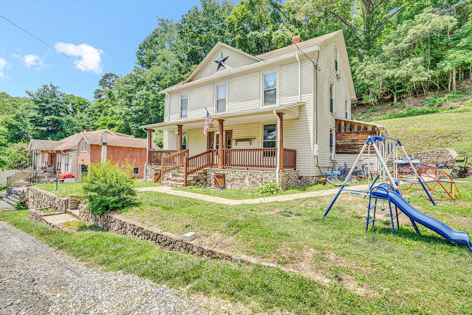 131 Indian Ln photo 1