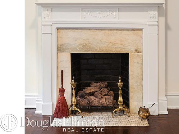 4th image of 35-13 76th St APT 2