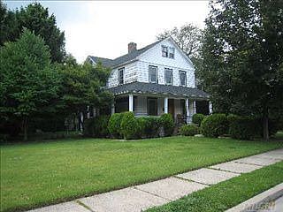 5th image of 7 Highland Blvd