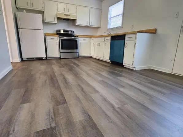 401 Duke St #9, Forest City, NC 28043