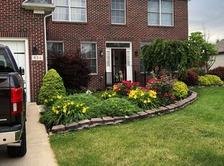 834 Saint James Park Ave, Monroe, MI 48161