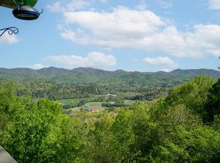 673 Cannon Trl, Franklin, NC 28734