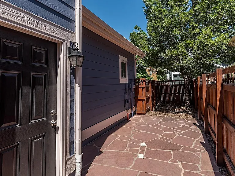 10067 E 31st Ave — Photo 18