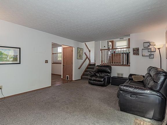 5th image of 1441 Pepper Ln