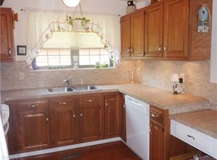 214 Pefley Dr, Norfolk, VA 23502