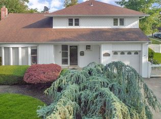 2119 Howell St, Bellmore, NY 11710
