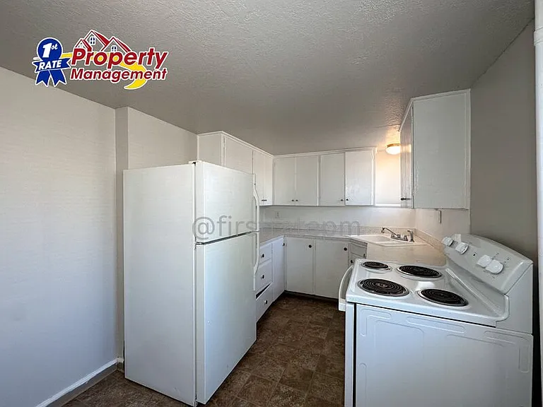 1623 S Taggart St — Photo 6