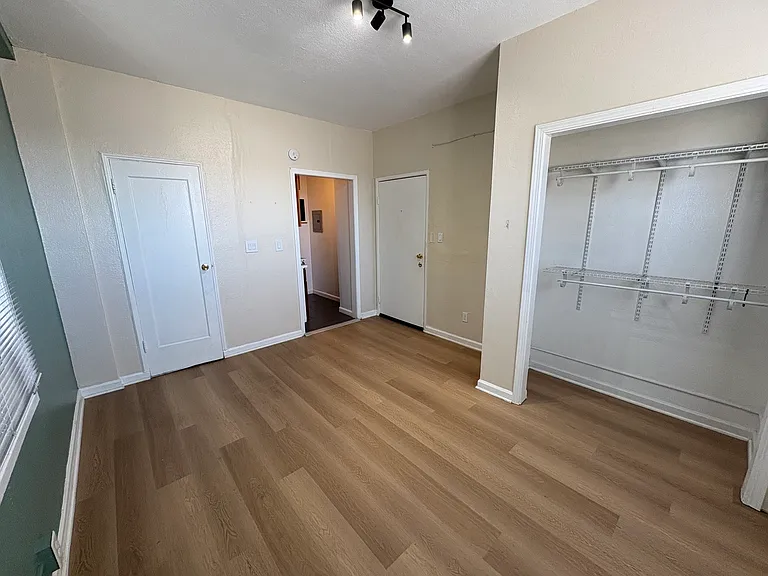 634 15th Street — Photo 13