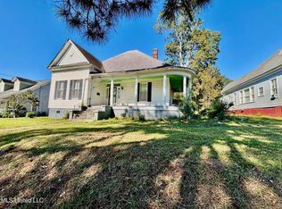 412 S 4th St, McComb, MS 39648