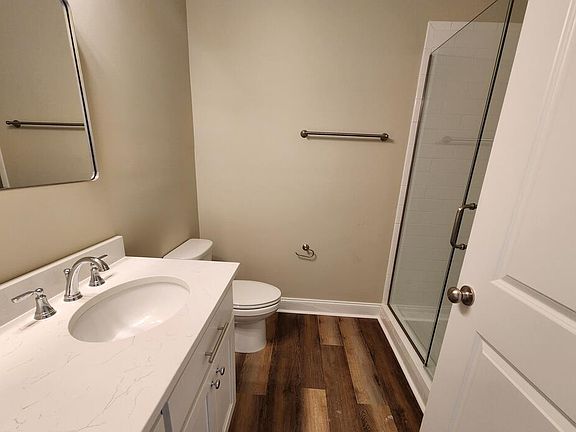 3rd image of 106 Sawtooth Dr