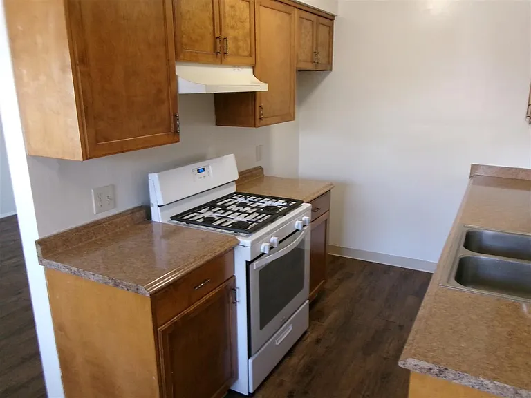 5461 Orange Ave #F — Photo 2