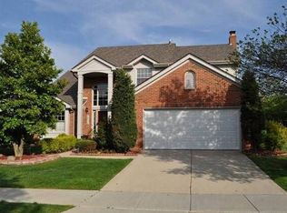 28770 Hearthstone Dr, Novi, MI 48377