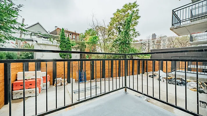 Rented by Nooklyn NYC LLC | media 23