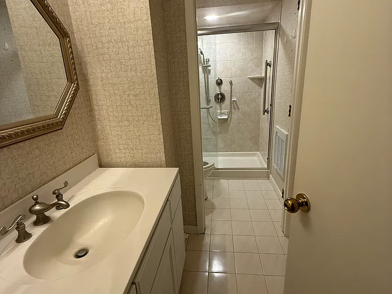 310 Lookout Ave #106 — Photo 29