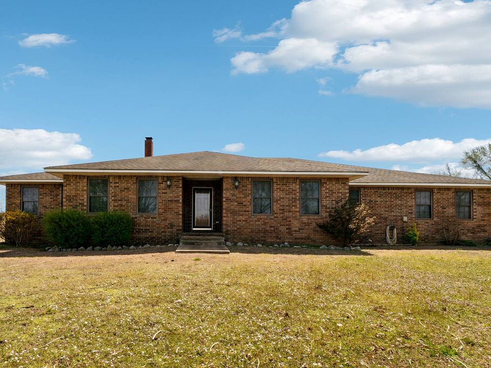 1st image of 643 Drewyer Rd