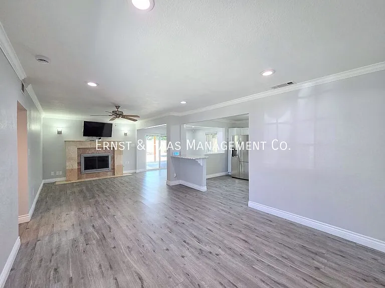 11937 Hercules St — Photo 4