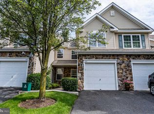 305 Country Ln, Morgantown, PA 19543