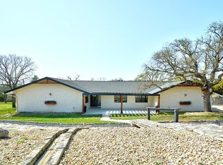 737 Rim Rock Rd, Kerrville, TX 78028