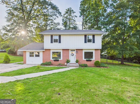 752 Forest Lake Dr S, Macon, GA 31210