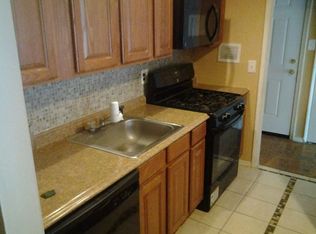 507 Wilson Bridge Dr APT C2, Oxon Hill, MD 20745