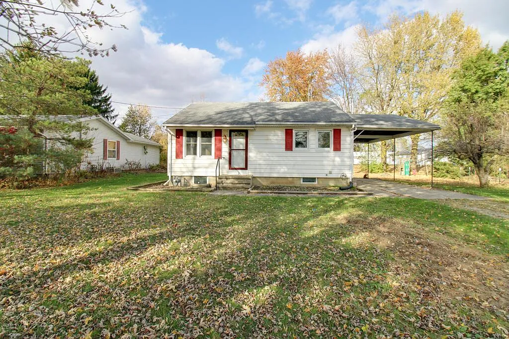 210 South St photo 1
