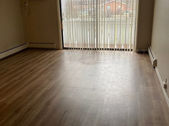 5th image of 3600 Bayside Dr Unit 5