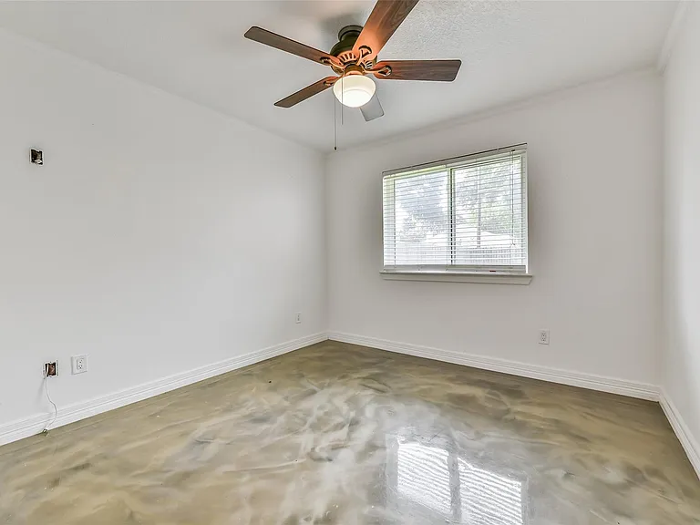 515 Valley Dr — Photo 19