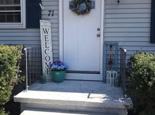 71 Wachusett St, Springfield, MA 01118