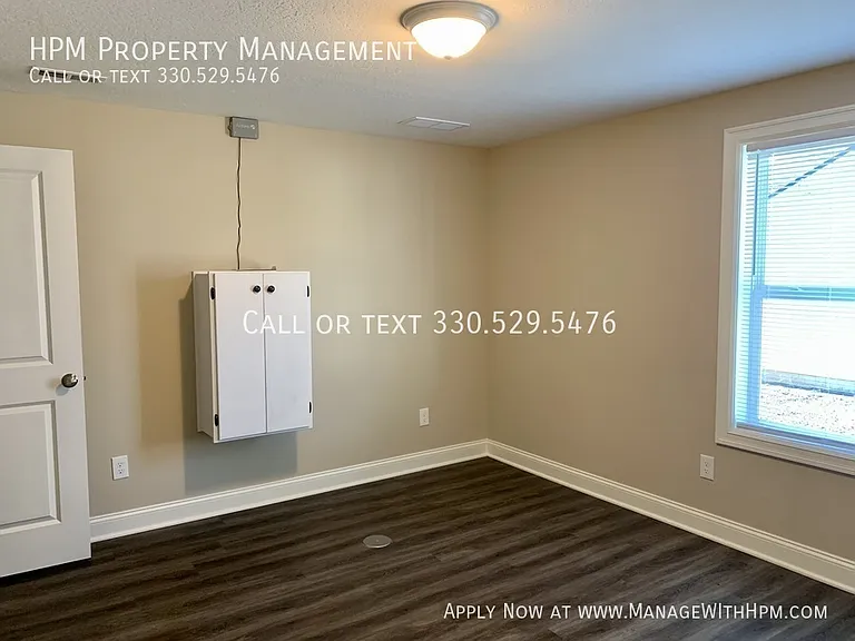 2469 Delaware Ave SW — Photo 18