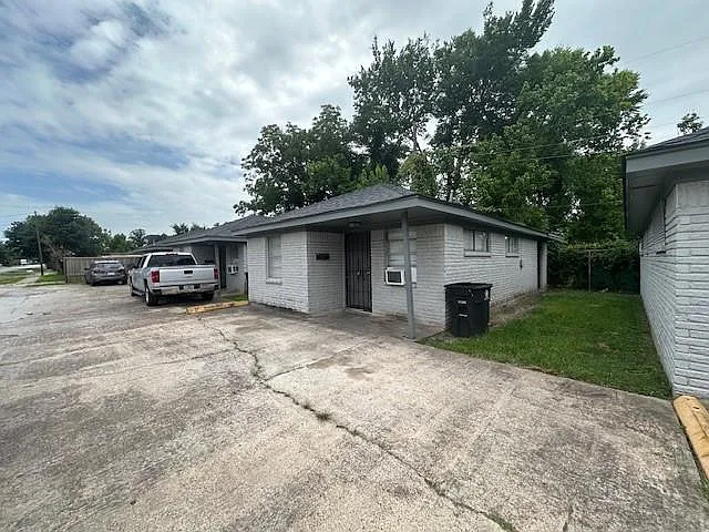 2 bed, 1.0 bath, 737 sqft, $950 — Photo 4