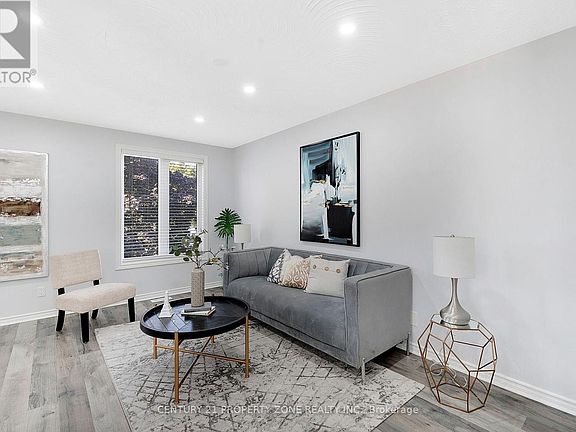 5th image of 39 Southview Cres