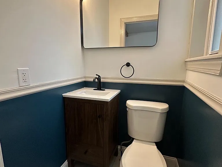 279 S Alden St — Photo 13