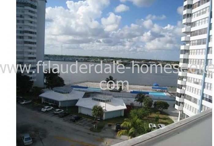 1st image of 1301 Miami Gardens Dr #302W