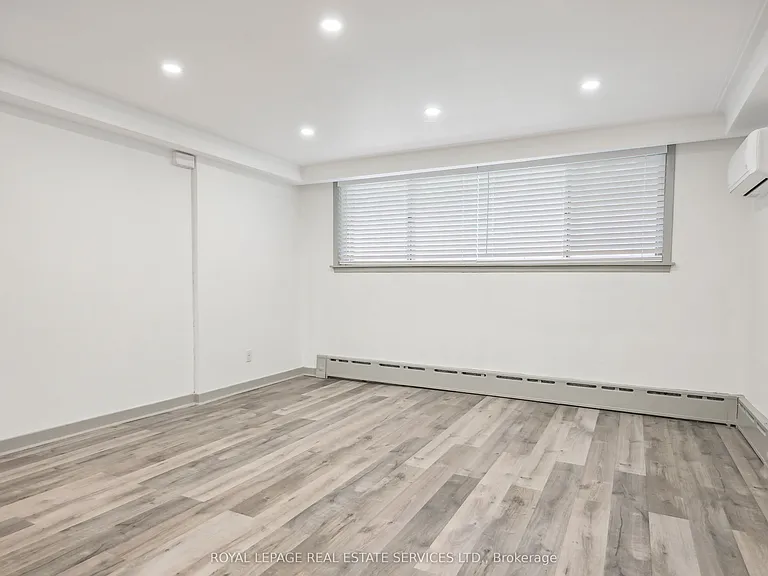 18 33rd St #6 — Photo 10