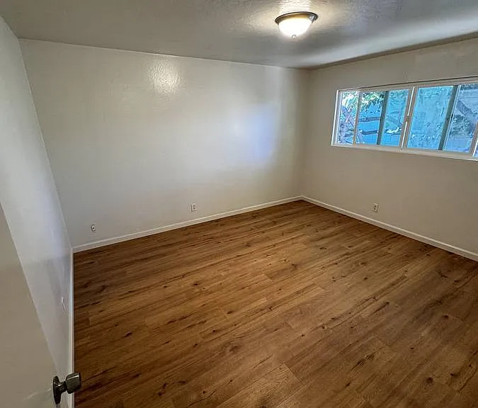 10786 Pippin St — Photo 5