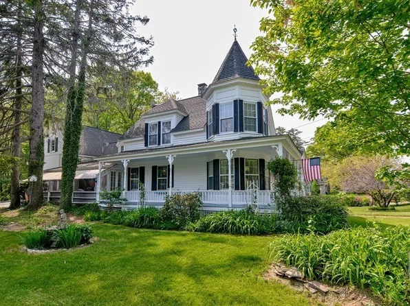 860 Massachusetts Ave, Lunenburg, MA 01462