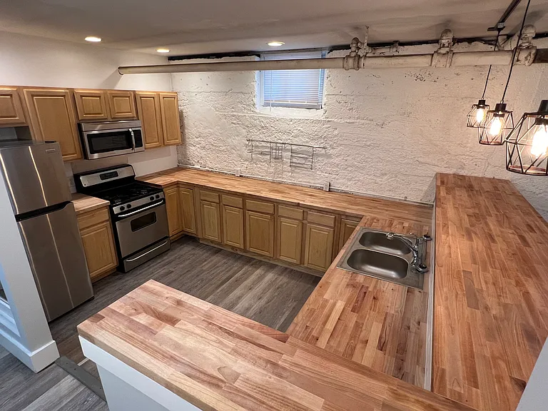 161 Prospect Ave NE #B — Photo 10