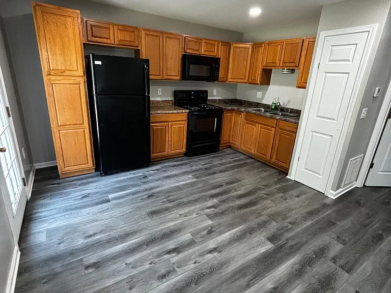 609 E McPherson St #B — Photo 2