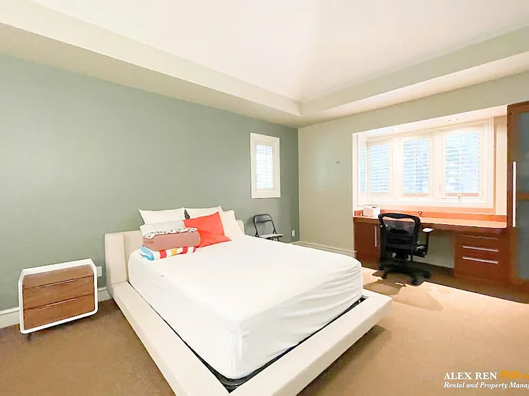 2838 SW Marine Dr — Photo 25