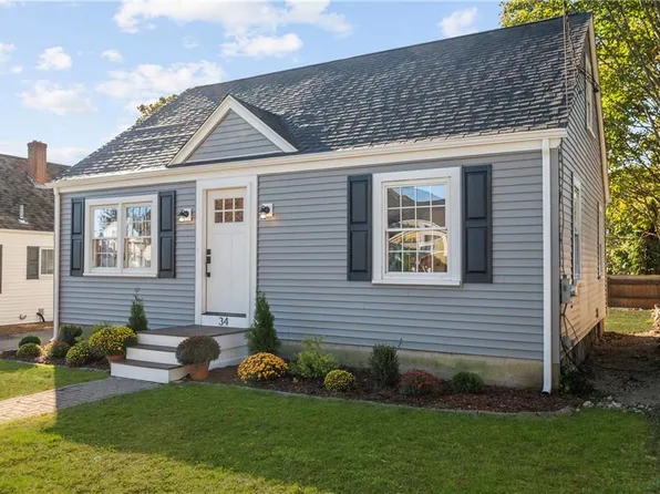 34 Goddard St, Cumberland, RI 02864