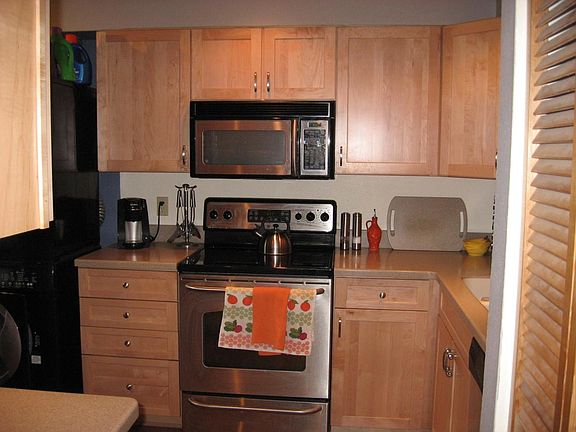 3rd image of 1823 W Northridge Ct APT 40