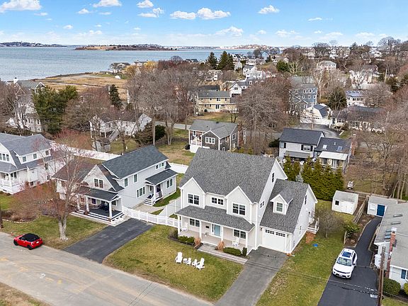 3rd image of 40 Foley Beach Rd