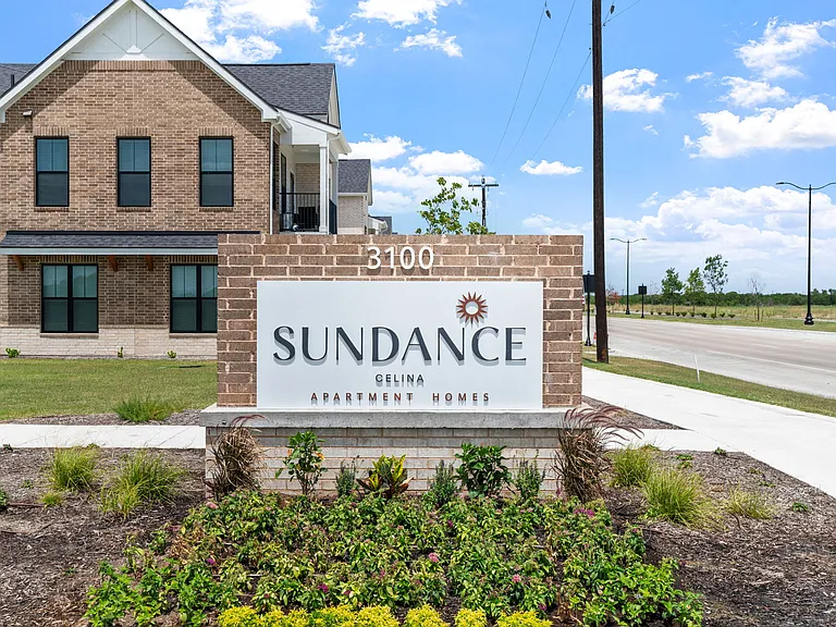Sundance Celina — Photo 61
