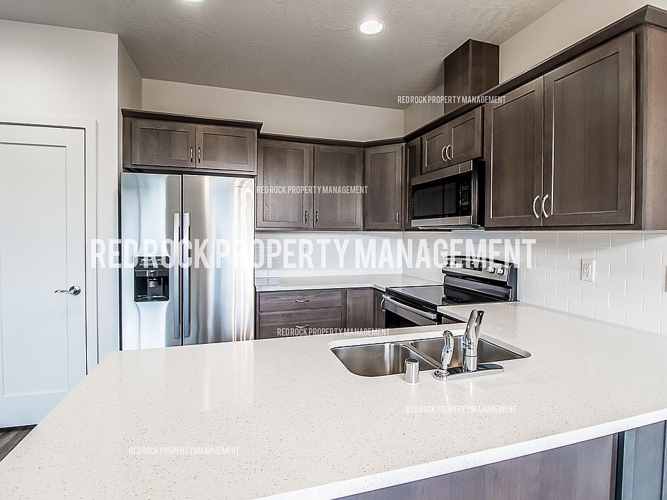 1st image of 217 S Woodlawn Ln #1