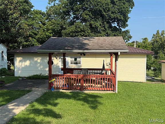2nd image of 222 Low St