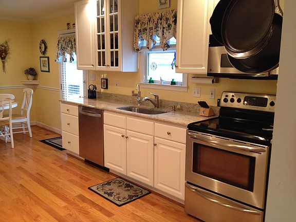 3rd image of 5634 Dartmouth St