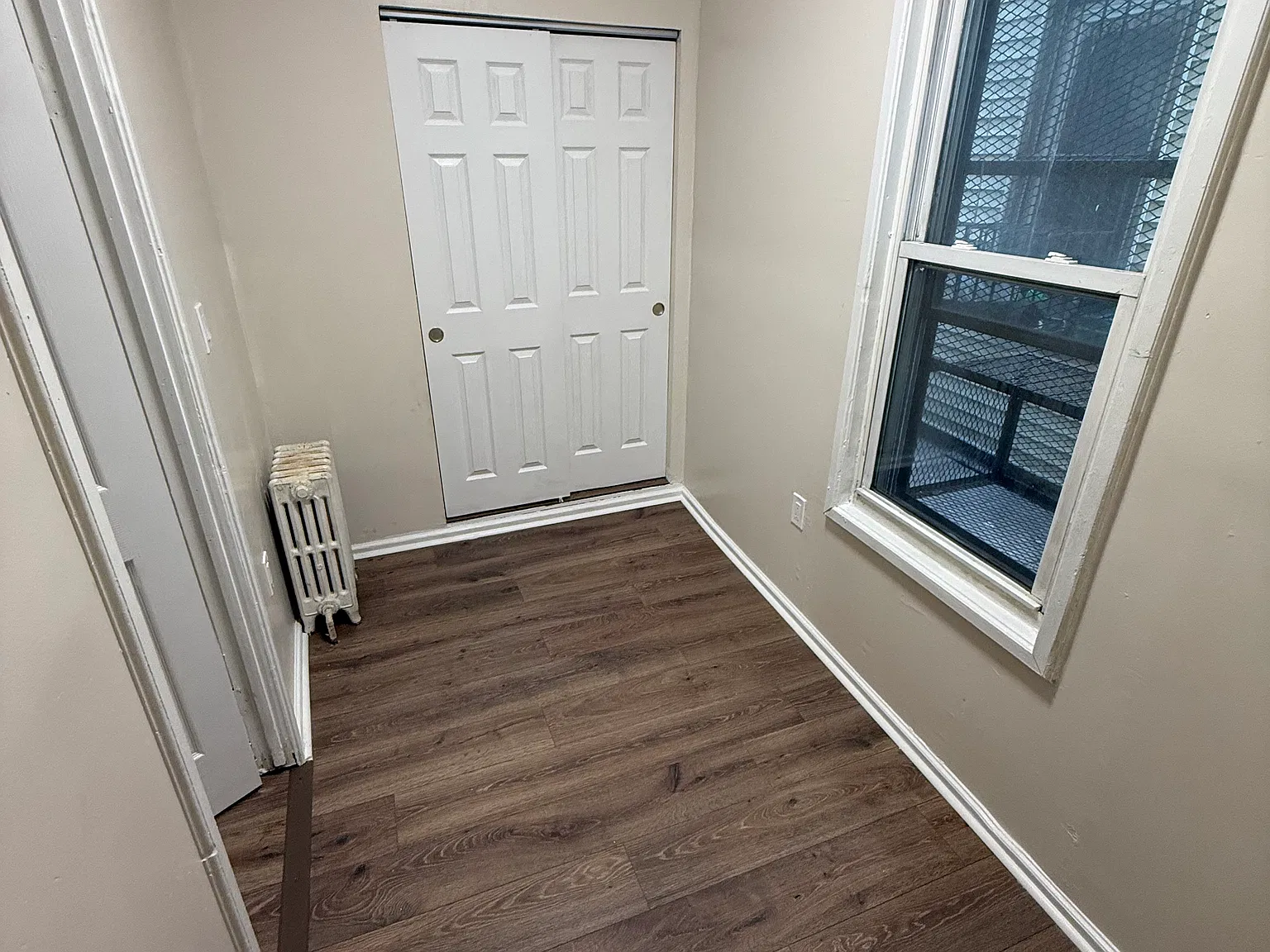 3 bed, 800 sqft, $2,500 — Photo 3