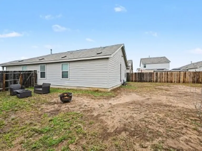 13450 Ashworth Blvd — Photo 24