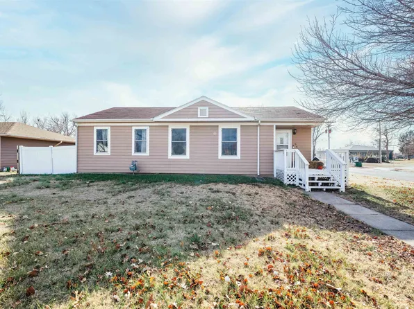 500 E Cloud St, Salina, KS 67401