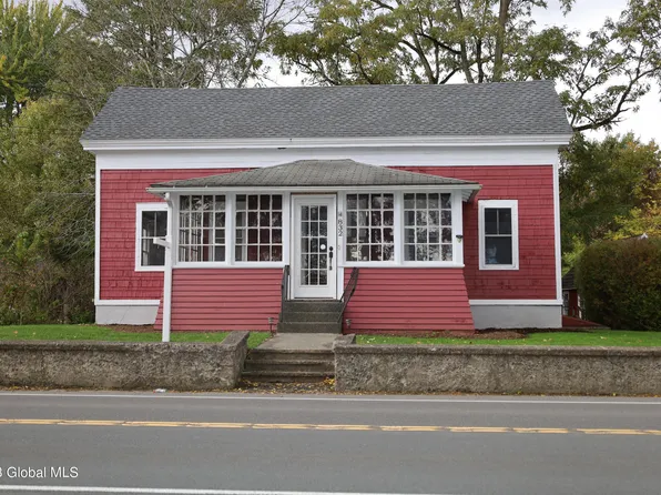 832 Hudson River Road, Mechanicville, NY 12118